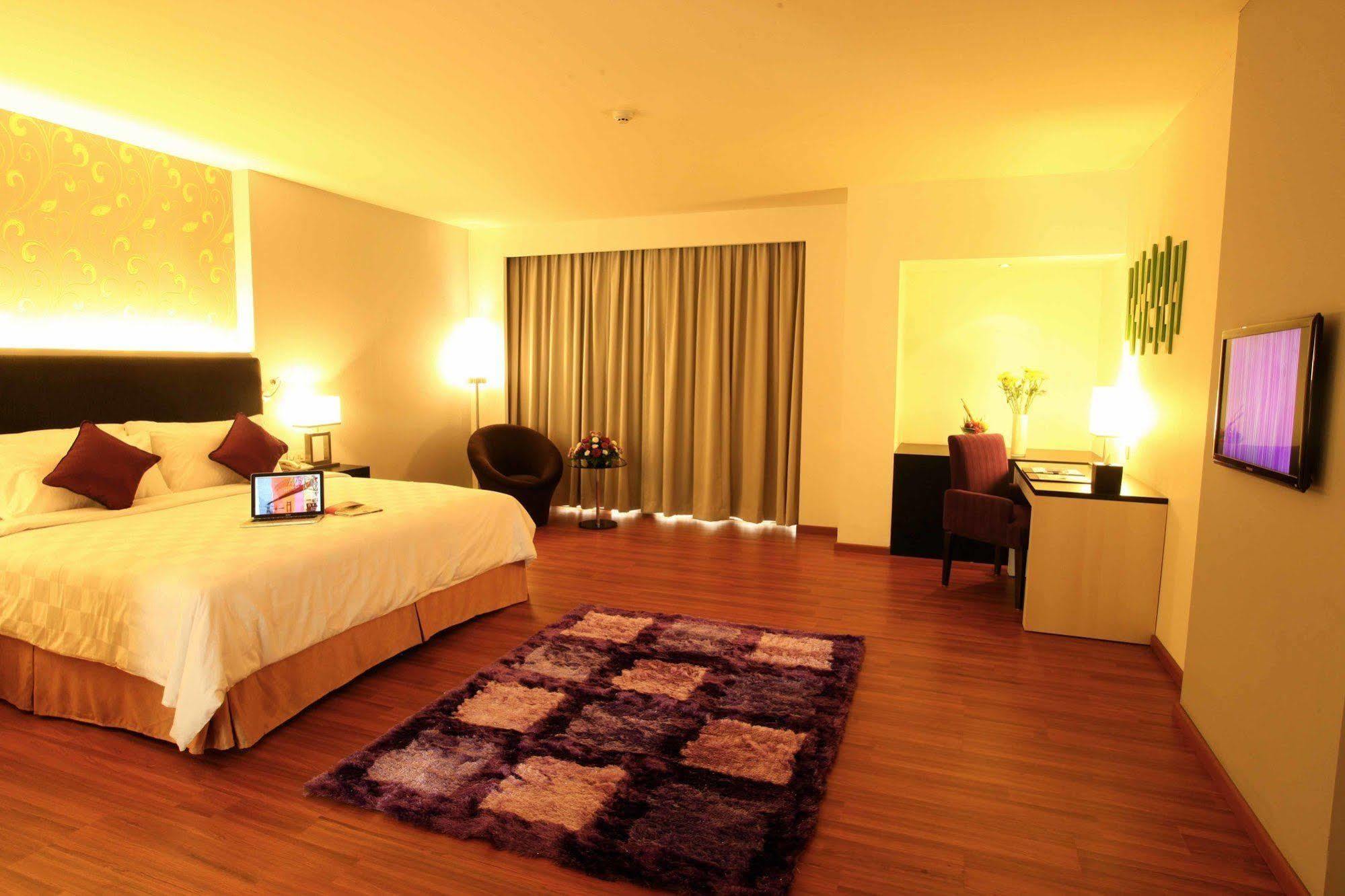 Mercure Banjarmasin Banjarmasin  Εξωτερικό φωτογραφία